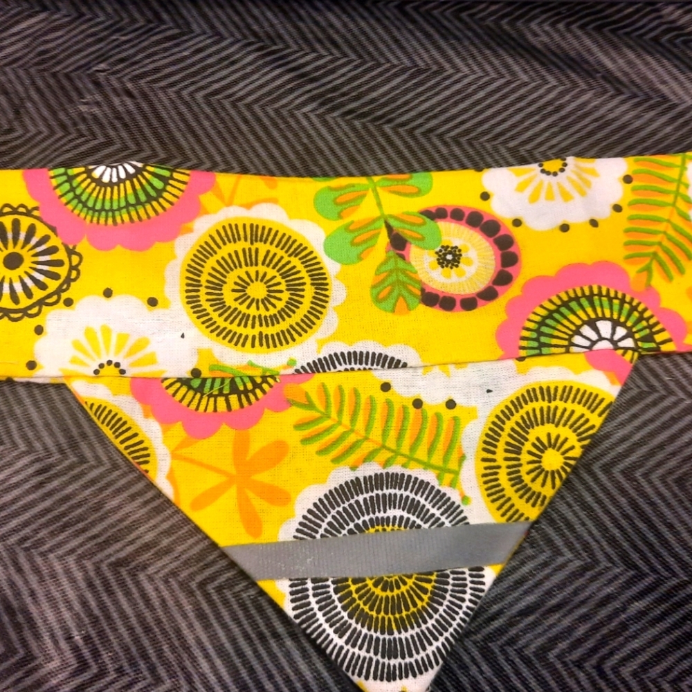 Fancy Pet Scarf Yellow Floral W/ Reflector